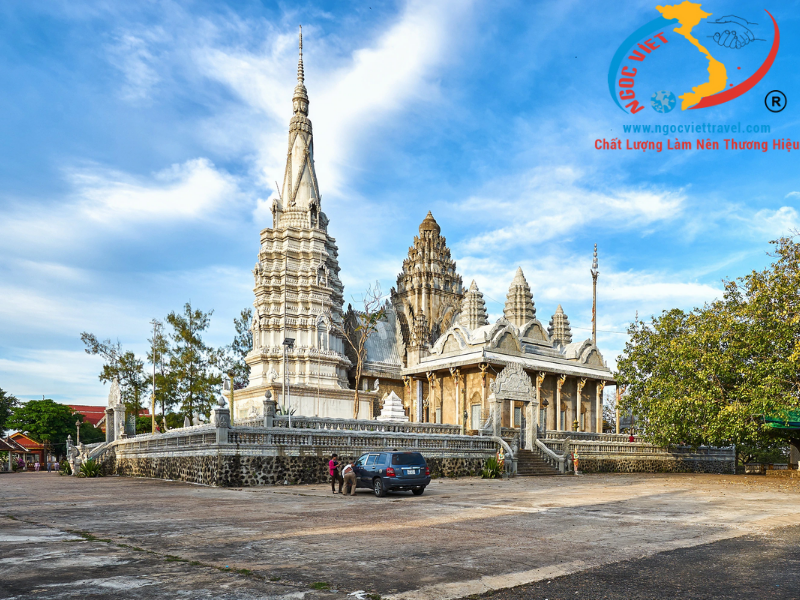 TOUR CAMBODIA - SIEM REAP - SIHANOUK VILLE - PHNOM PENH