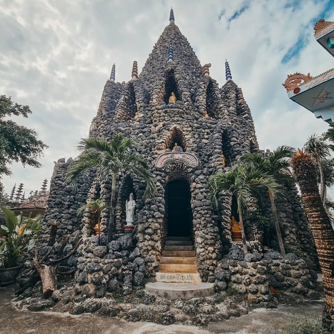 TOUR NINH CHỮ – VĨNH HY – CAM RANH - XE VIP LIMOUSINE 3 NGÀY 2 ĐÊM