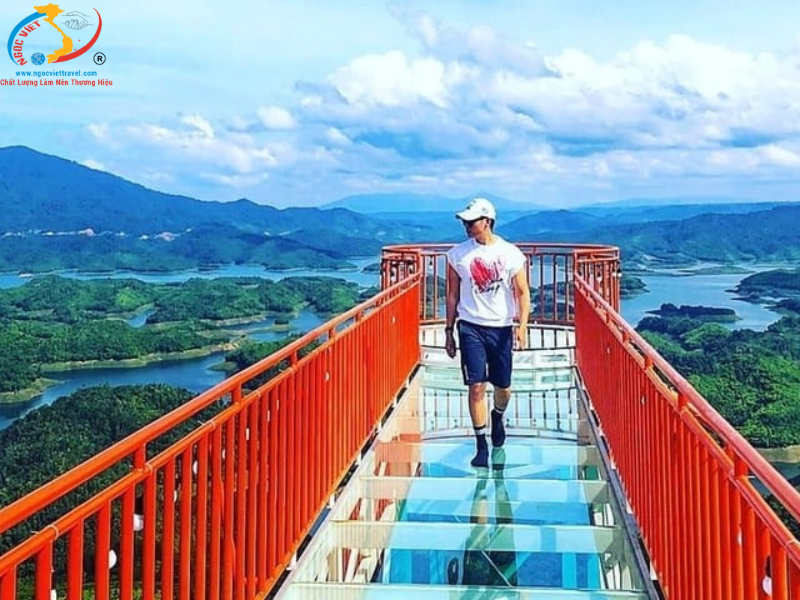 TOUR TÀ ĐÙNG - BUÔN MÊ - VỊNH HẠ LONG CỦA TÂY NGUYÊN - XE LIMOUSINE ĐỜI MỚI CAO CẤP