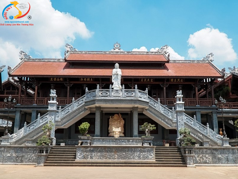 TOUR TÀ ĐÙNG - BUÔN MÊ - VỊNH HẠ LONG CỦA TÂY NGUYÊN - XE LIMOUSINE ĐỜI MỚI CAO CẤP