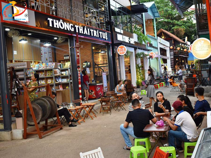 TOUR TÀ ĐÙNG - BUÔN MÊ - VỊNH HẠ LONG CỦA TÂY NGUYÊN - XE LIMOUSINE ĐỜI MỚI CAO CẤP