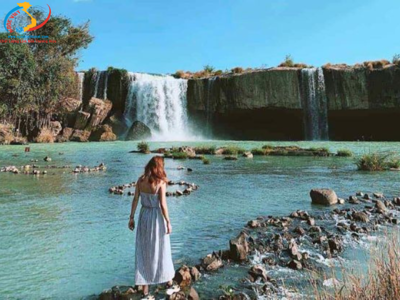 TOUR TÀ ĐÙNG - BUÔN MÊ - VỊNH HẠ LONG CỦA TÂY NGUYÊN - XE LIMOUSINE ĐỜI MỚI CAO CẤP